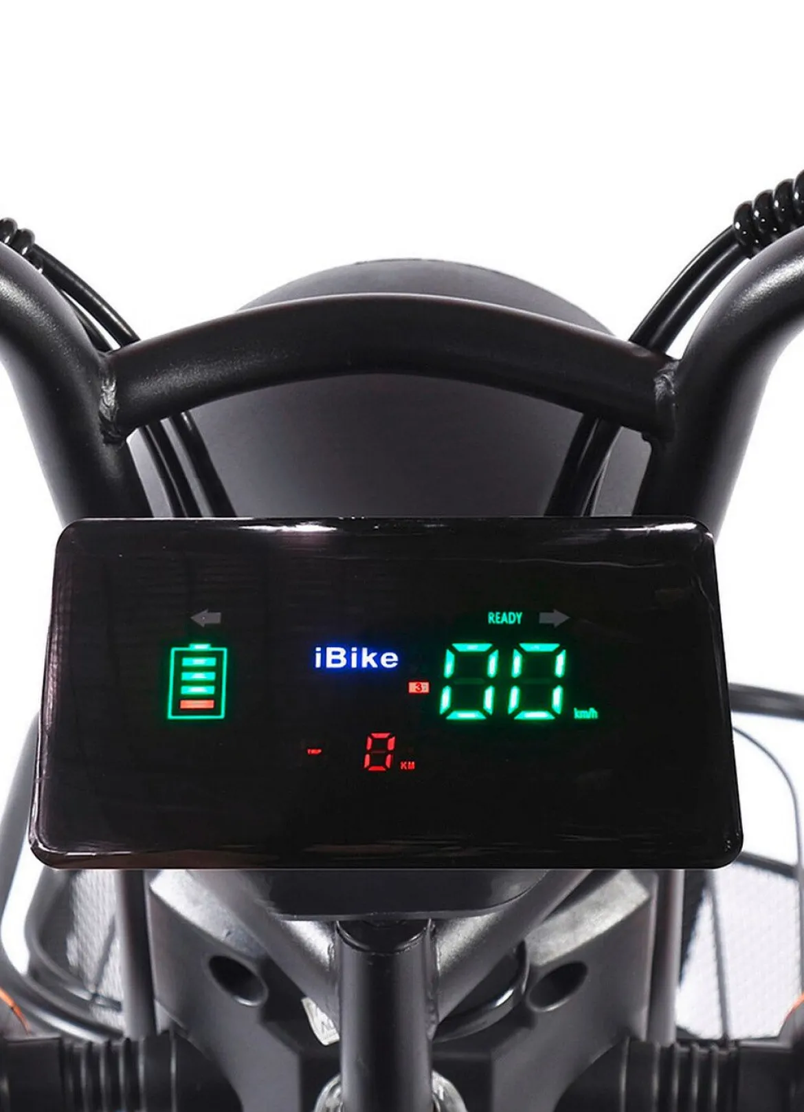 3-Rad Elektromobil im Stil eines Kompaktrollers