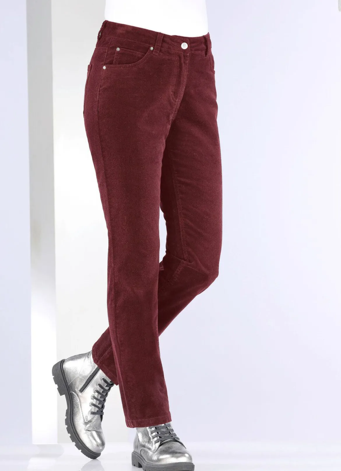 Samtweiche Hose in 5-Pocket-Form