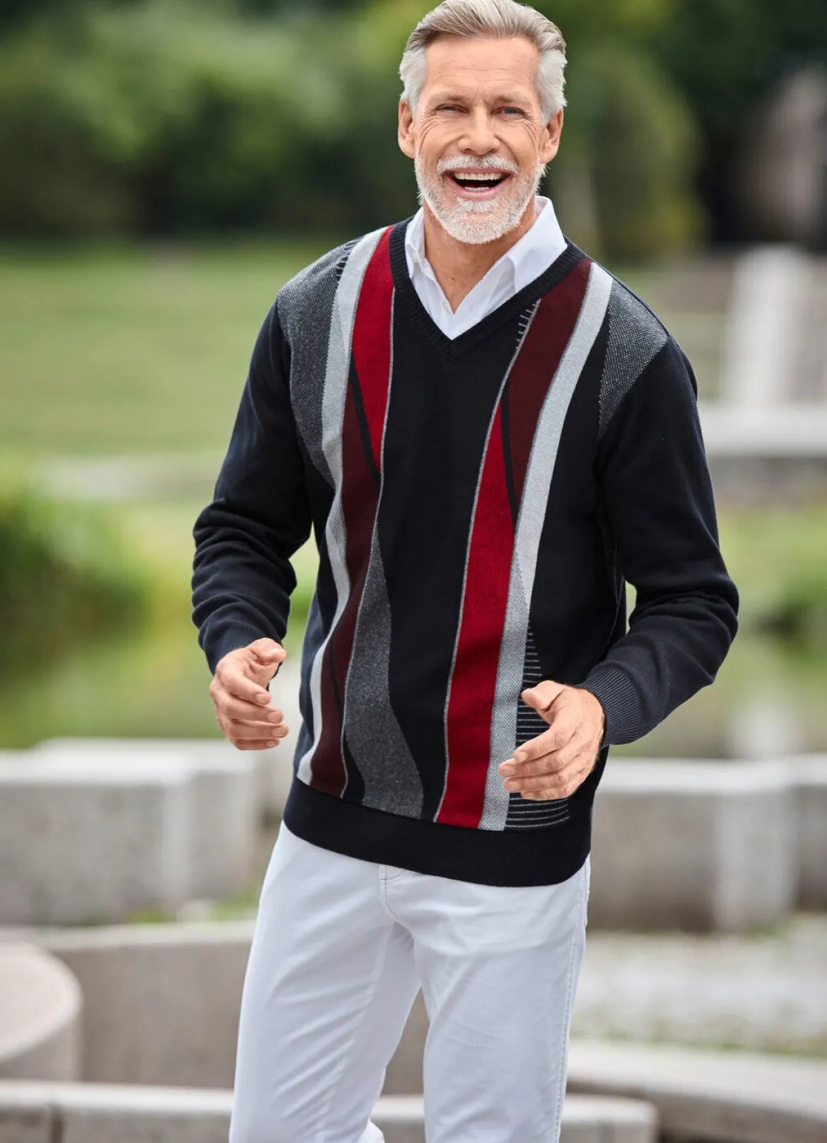 Schöner V-Pullover in 2 Farben