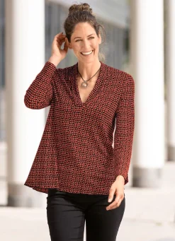 Shirt in leicht ausgestellter Form in 2 Farben