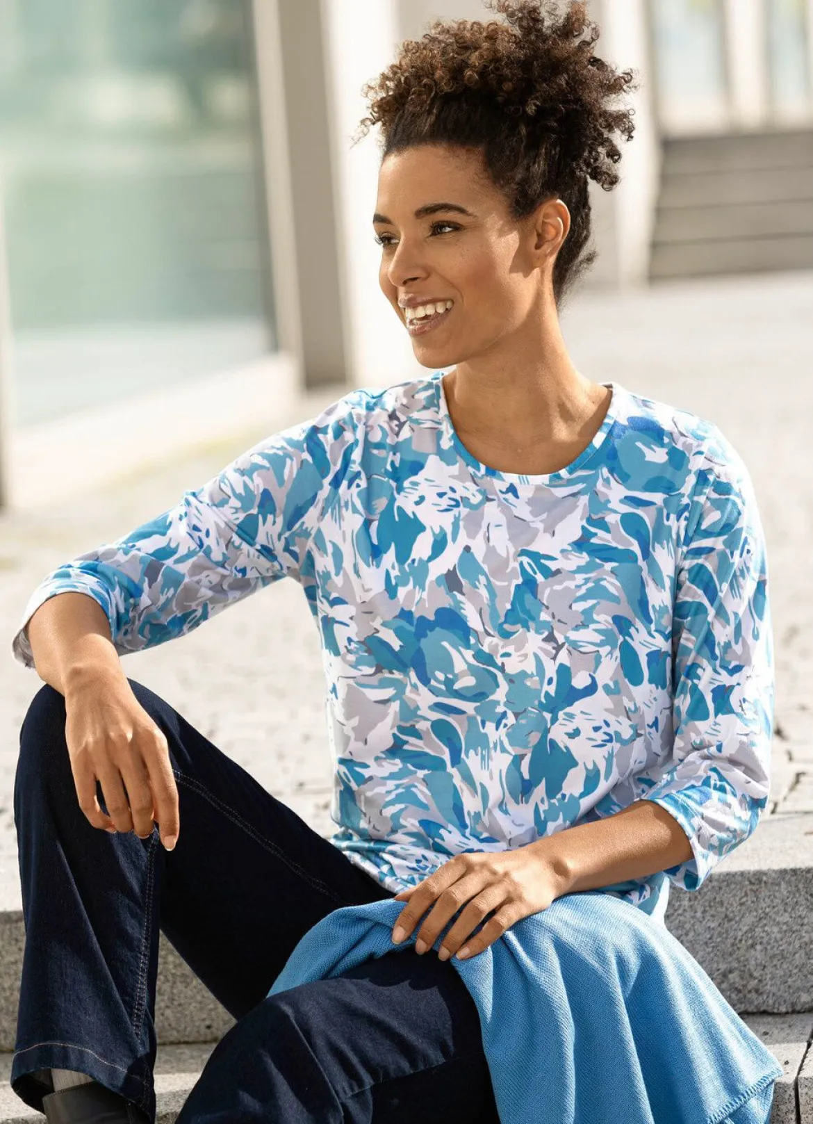 Shirt mit Alloverdruck
