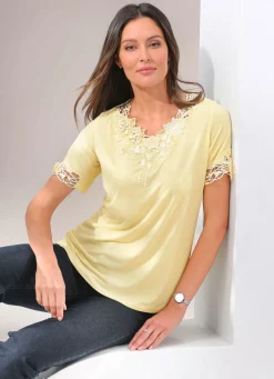 Shirt mit floraler Spitze in 5 Farben