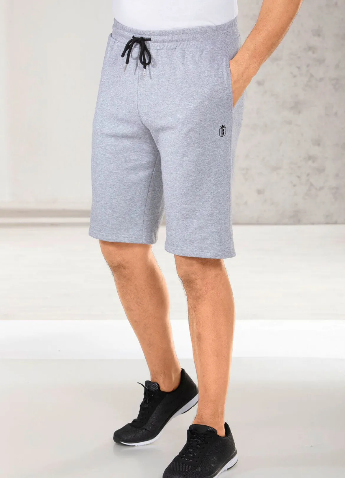 Shorts in 4 Farben