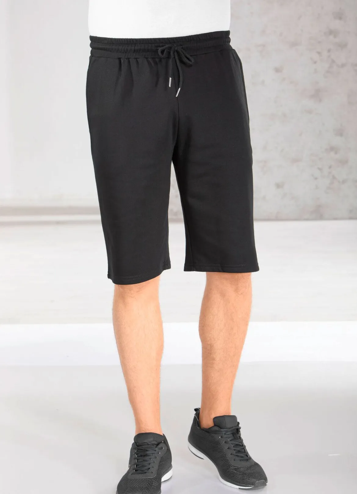 Shorts in 4 Farben