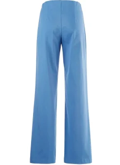 Soft-Stretch-Hose in modischer Weite
