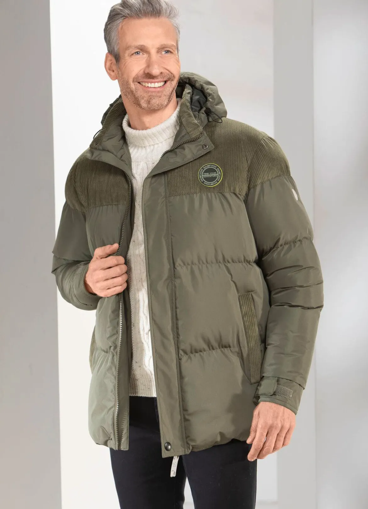 Steppjacke mit Cordbesatz