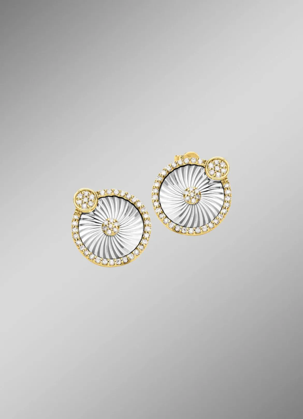 Strahlende Eleganz: Ohrstecker mit 86 Diamanten
