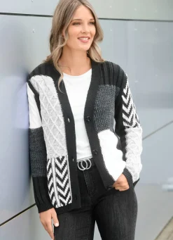 Strickjacke in Mustermix