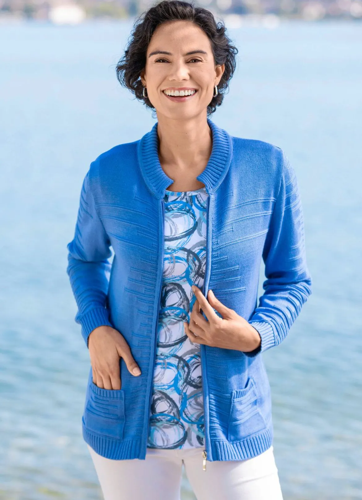 Strickjacke mit Strukturstreifen