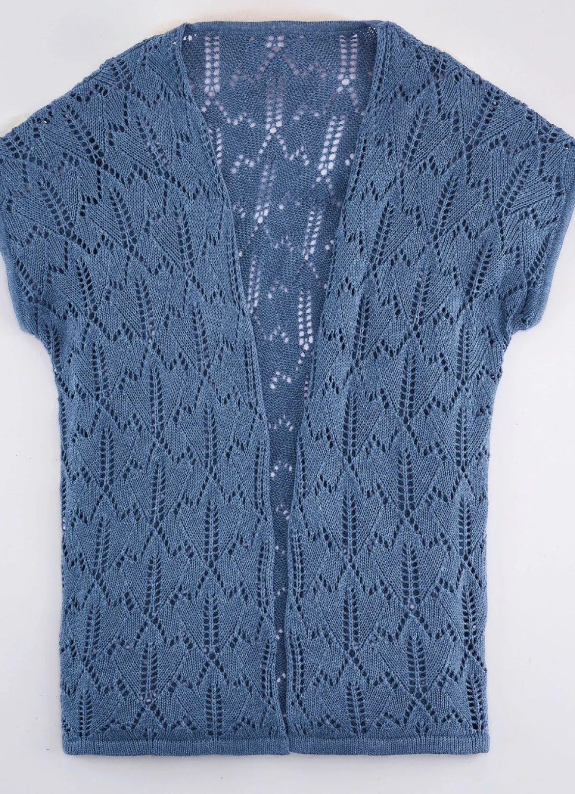 Strickweste mit Ajourmuster