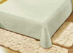 Tagesdecke mit Steppung und Bandeinfassung
