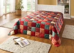 Tagesdecke und Kissenbezüge in Patchwork-Optik