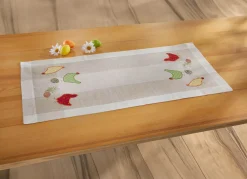Tisch- und Raumdekoration mit aufwendigen Applikationen