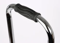 Trittstufe mit Haltegriff