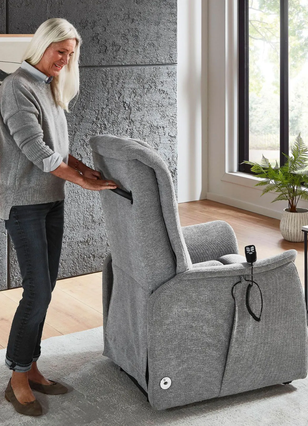TV-Sessel mit Motor, Aufstehhilfe und Mobilitätsfunktion