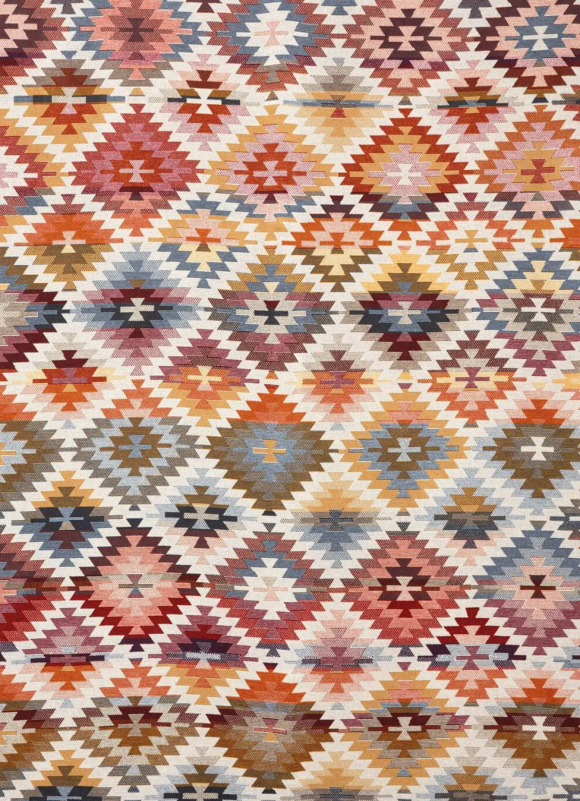 Wohndecke mit hübschem Häkelsaum