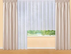 Zauberhafter Blumenfenster-Store